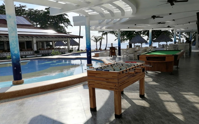Pura Vida Beach & Dive Resort