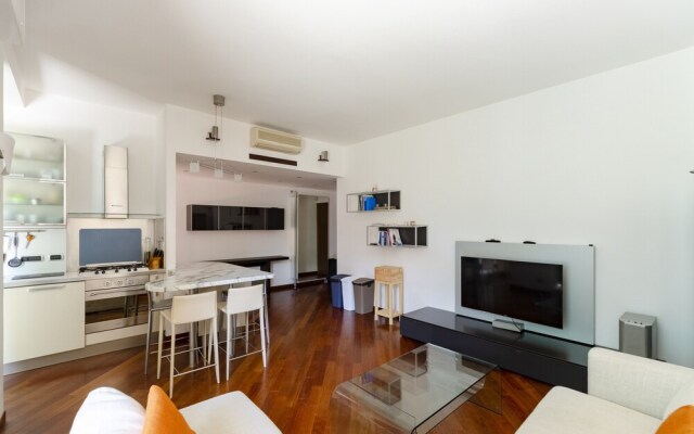 JOIVY Stylish Flat W/Terrace
