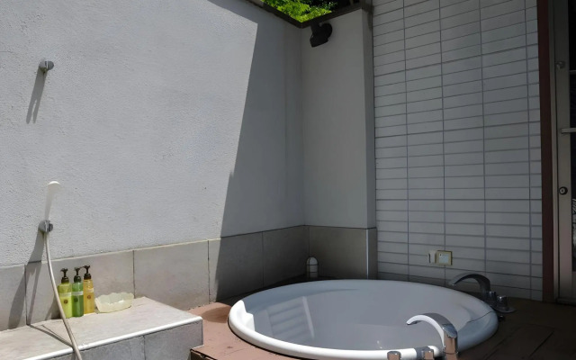 Hotel Takao Asile