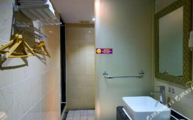 Youcheng Hotel (Hezhou Fu'anju Branch)
