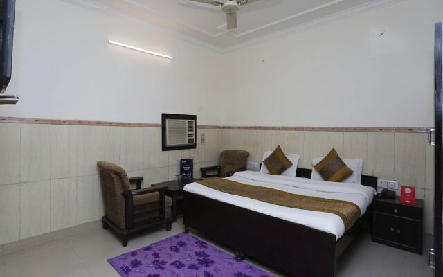 OYO 12868 Hotel City Lite