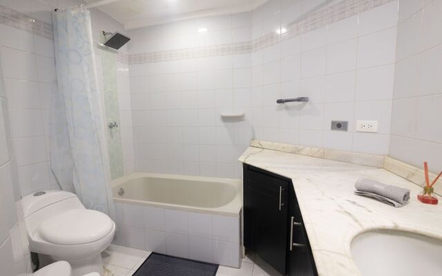 Penthouse con Piscina Privada El Laguito