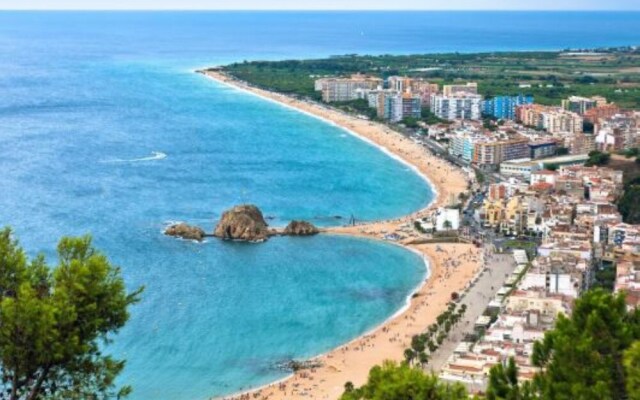 104666 - Villa in Lloret de Mar