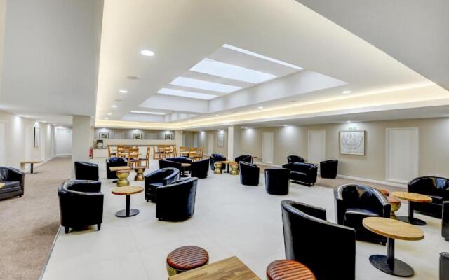 OYO Plymouth Central Hotel