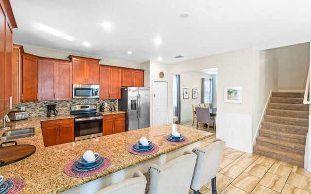 1546MVD00, Davenport , US