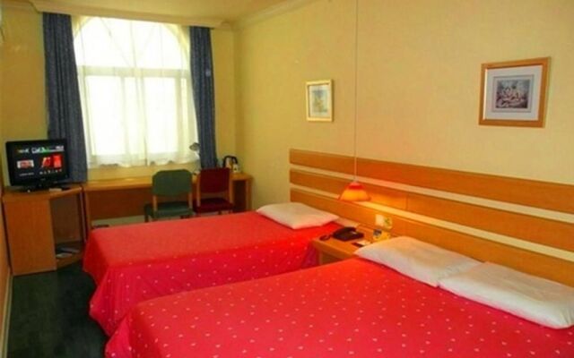Home Inn Sanya Jiefang Third Road Pedestrian Street