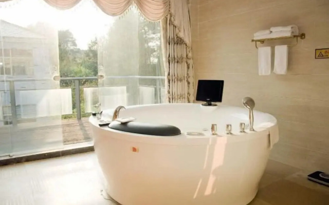 Leishan Defeng Kailong Hot Spring Hotel