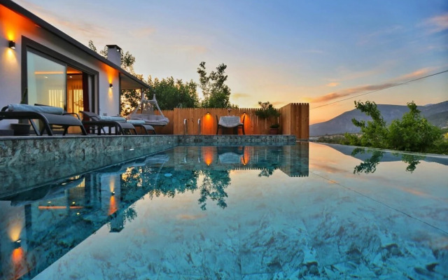 Luxury Villa With View in Uzumlu Kalkan