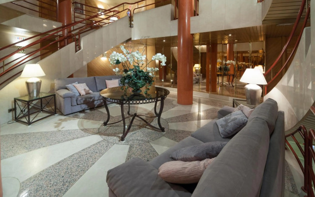 Aparto-Hotel Rosales