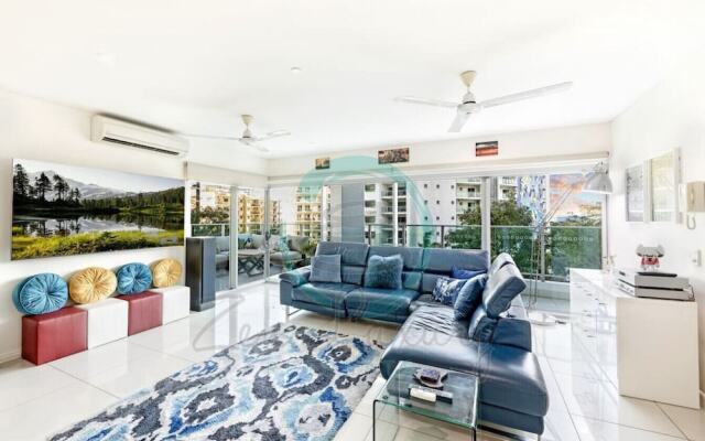 ZEN TREE BLOSSOM - 3BR Luxury Apartment