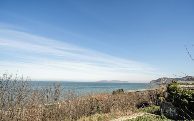 Stunning Sea View Blue Haven in Penmaenmawr