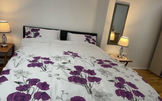 Inviting 2-bed Apartment Near Heathrow