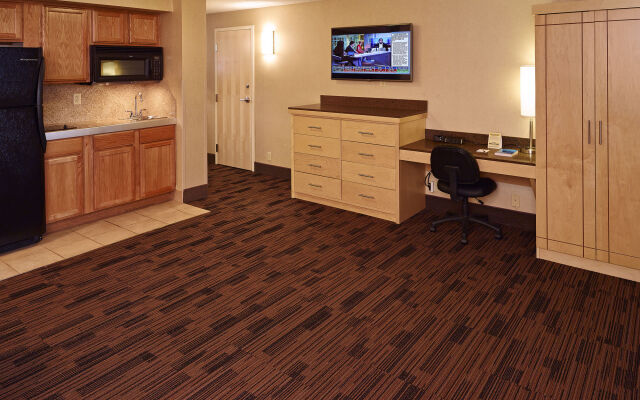 LivINN Hotel Cincinnati / Sharonville Convention Center