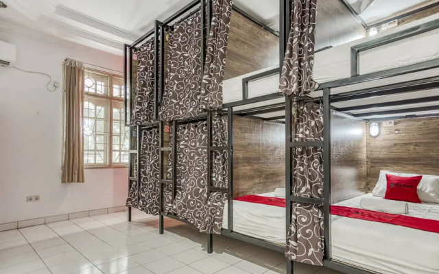 Formerly Reddoorz Hostel @ Feliz Noche Cengkareng