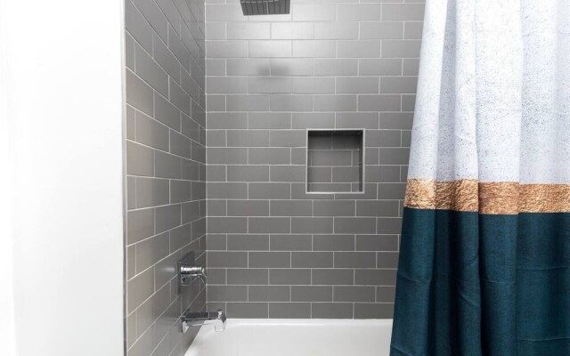 Domio Sylvan Park Luxurious 4BR Patio