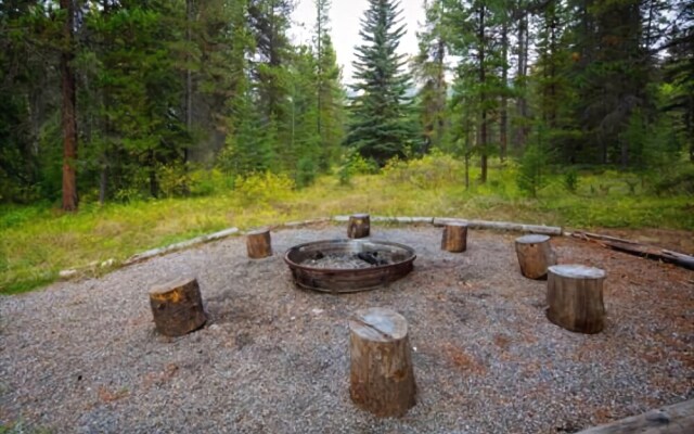 HI-Castle Mountain Hostel