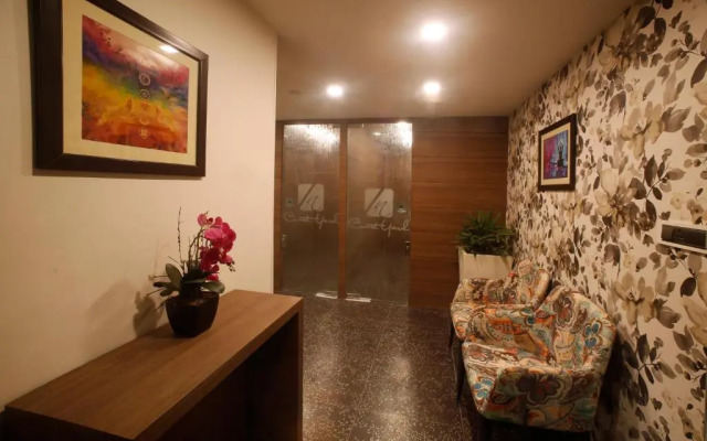 Xenious LN Courtyard Hotel