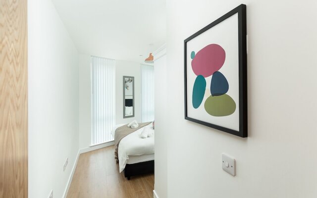 Price & Weeks - Winchester Suite (with Parking)