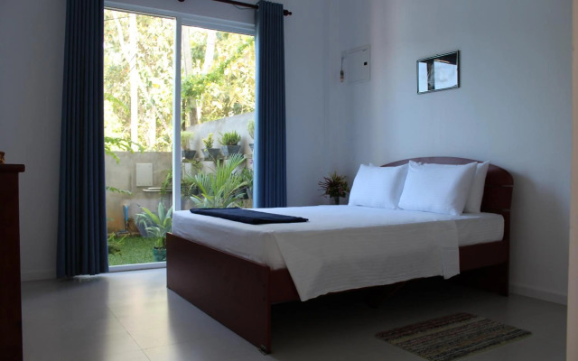 Riko surf House Hiri