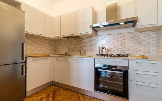 Padova Tower City View Bora