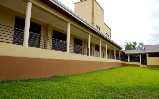 Lake Naivasha Holiday Inn