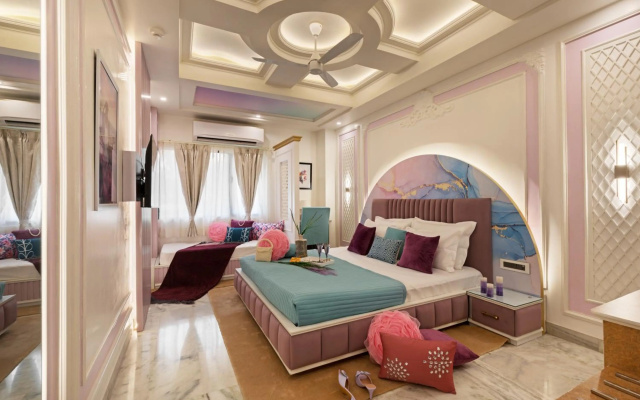 Hotel Sarang Palace – Guest Rooms – Jaipur