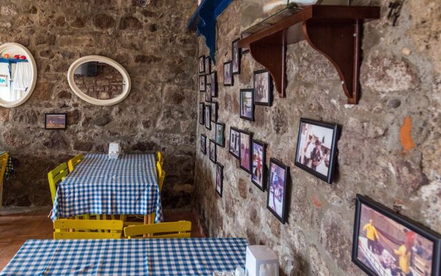 Assos Yildiz Hotel