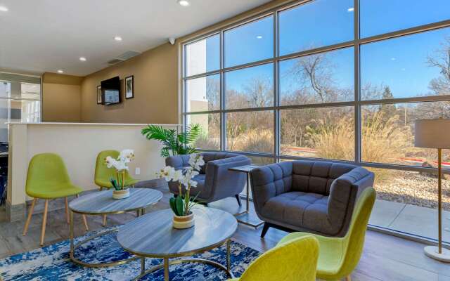 Quality Inn & Suites
