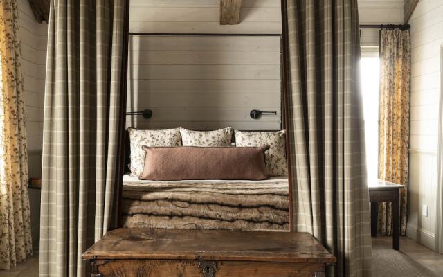 Eleven Scarp Ridge Lodge