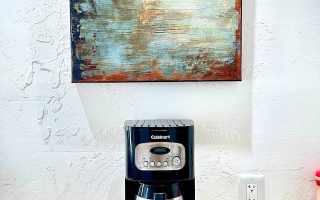 Amazing Historic 1800s Carriage House