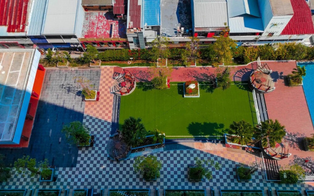Luxurious 1BR at Vida View Makassar Apartment