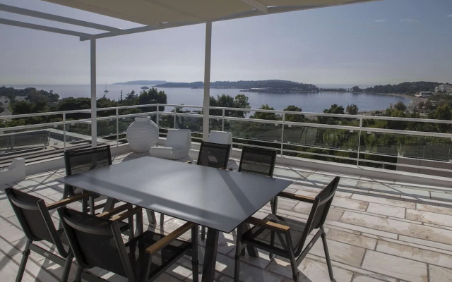 Luxury penthouse with stunning riviera view by GHH