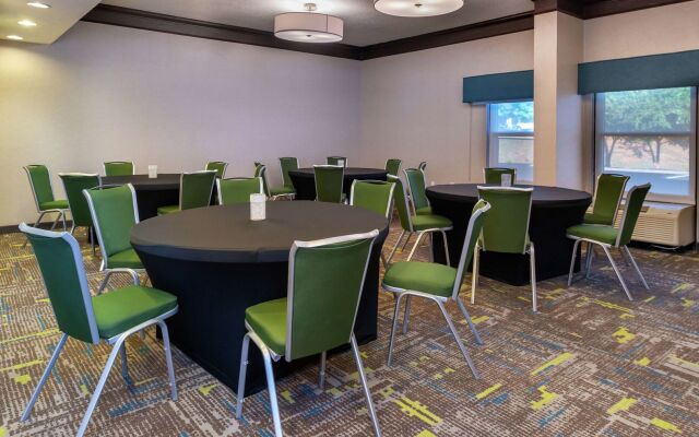 Hampton Inn Greensboro-Airport