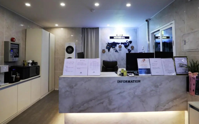 Jeonju Junghwasan-dong Guardian Angel