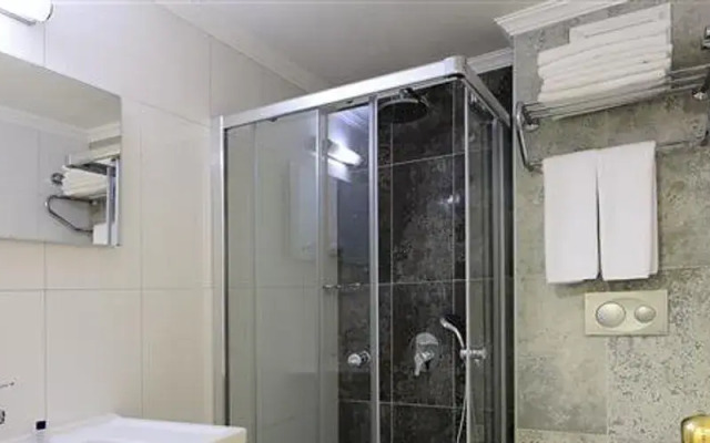 Perdikia Beach Hotel