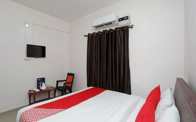 OYO 13527 Usha Residdency