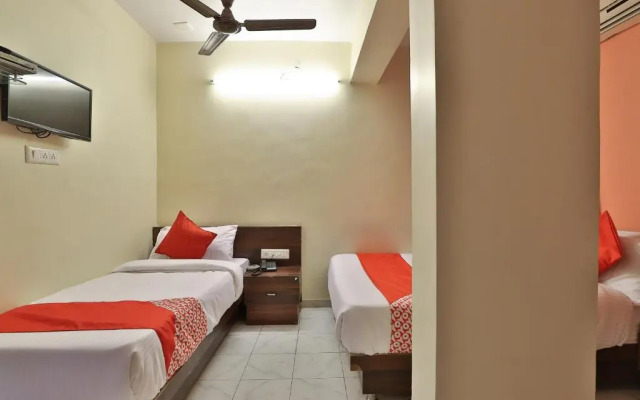 OYO Rooms Maninagar Station 3