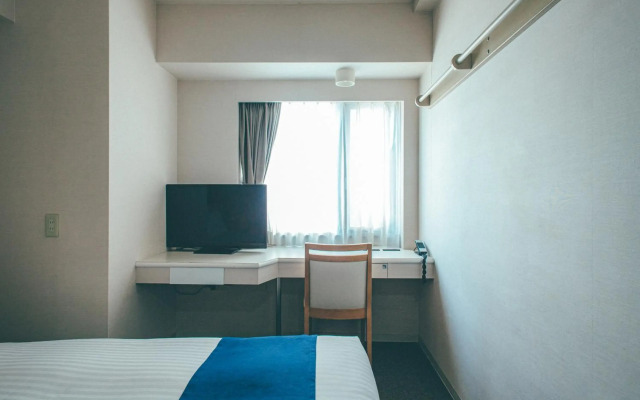 Hamilton Hotel Blue