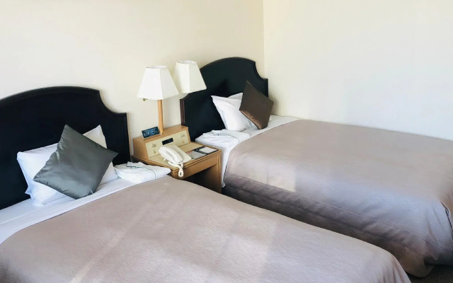 Cypress Garden Hotel