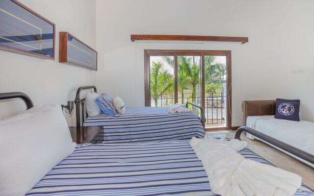 Pristine Bay 4033 4 Bedroom Home by RedAwning