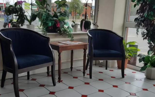 Airport Guest House
