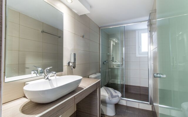 Colosseo Studios & Apartments