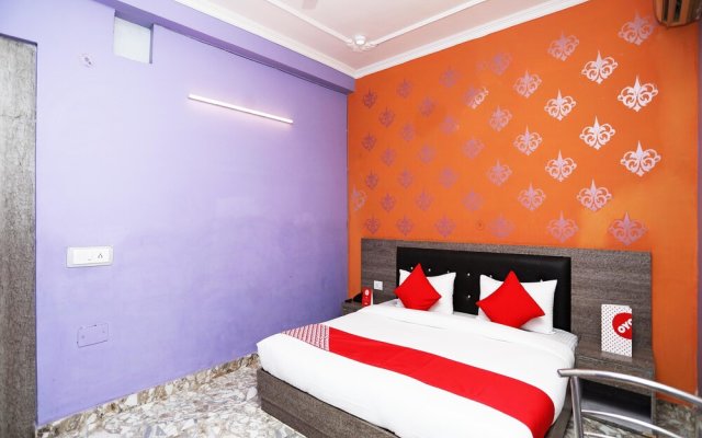 Royal Palace by OYO Rooms