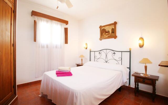 1056 Cortijo Cecilio