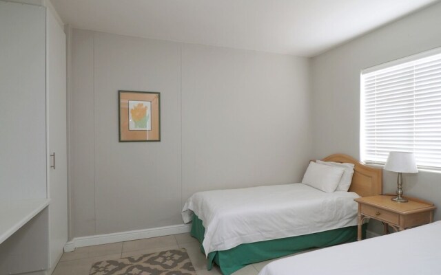 Dolphin Beach H103