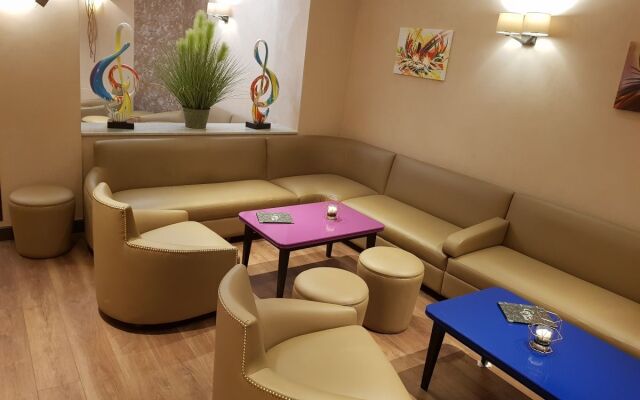 Hotel Champerret Elysees