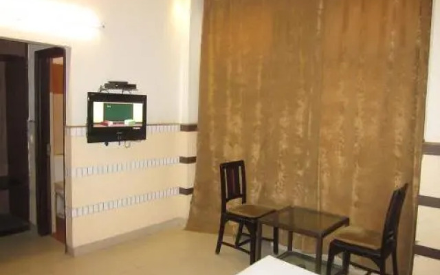 Amrapali Tourist Resort