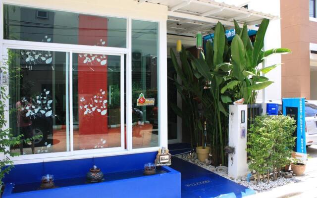 Ananas Phuket Hostel