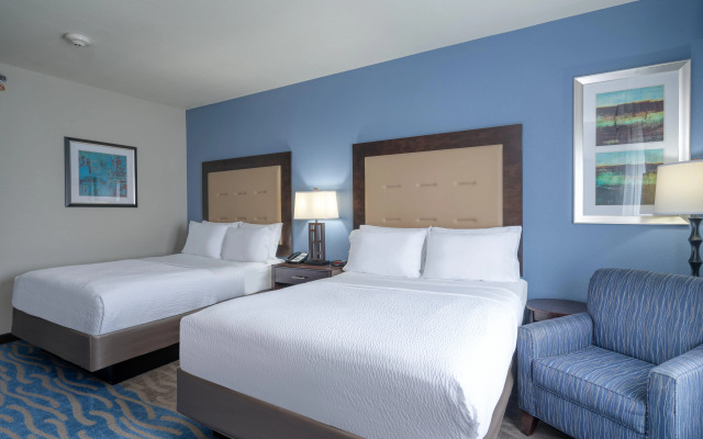 Holiday Inn Express & Suites Edwardsville by IHG