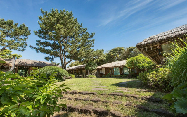 Seaes Hotel & Resort